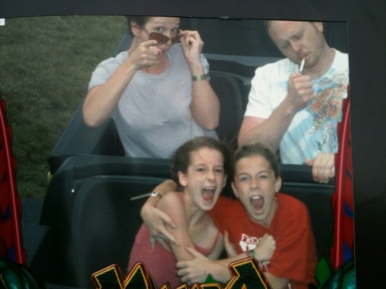 Funny-Rollercoaster-Pictures-Smoking